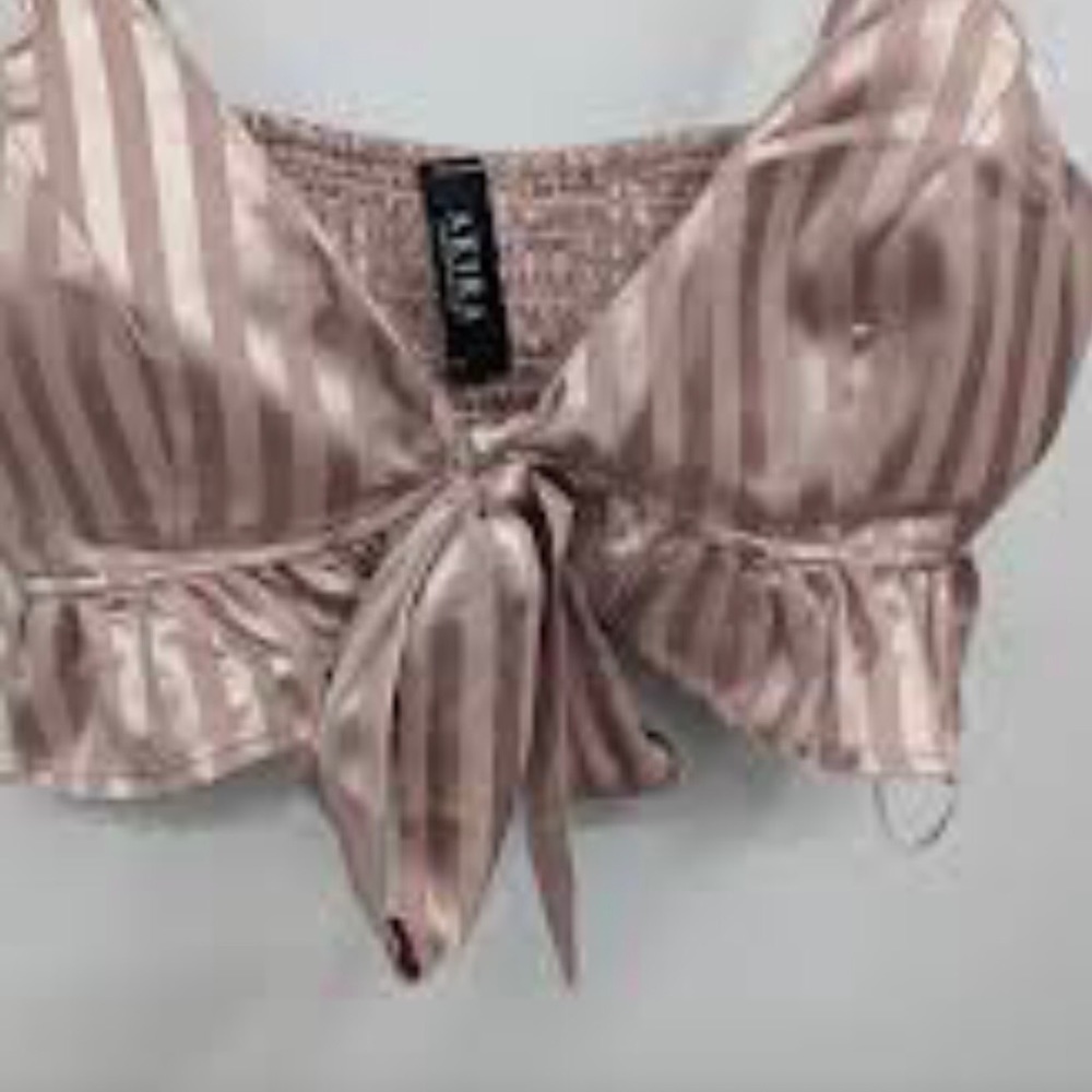 Two Peice Akira women’s satin pink pants suit Top has a Tie front Size small